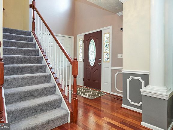 4th image of 40 Clark Ln