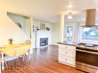 545 SW Ebb Ave, Lincoln City, OR 97367