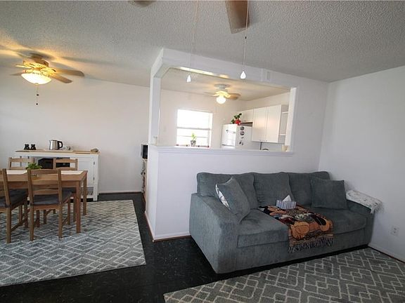 2nd image of 1225 NW 21st St Unit 27-2710