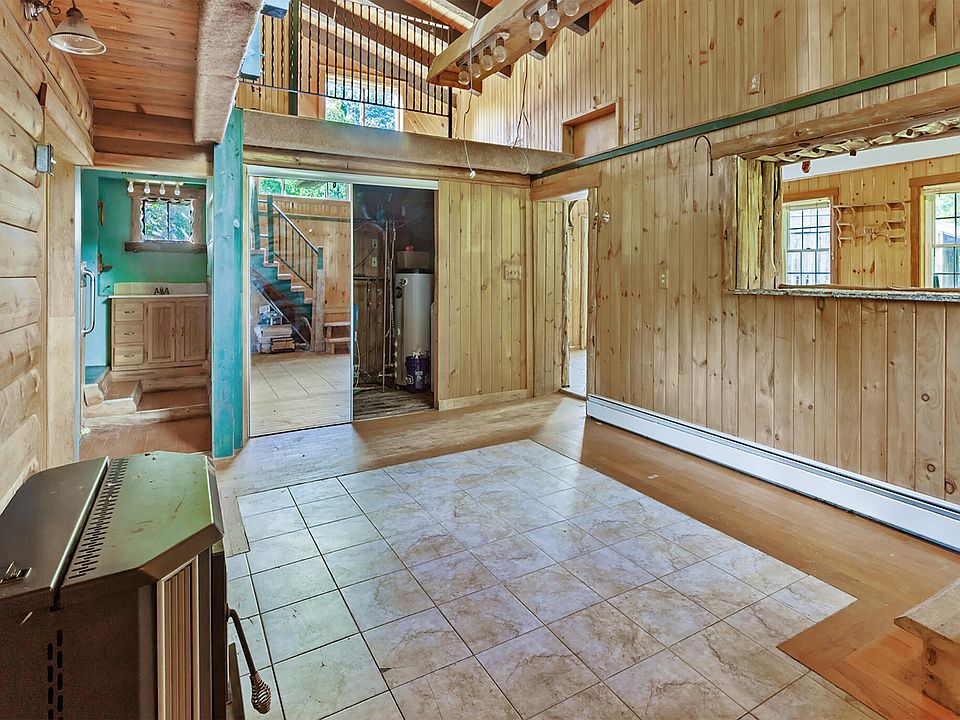 7th image of this home