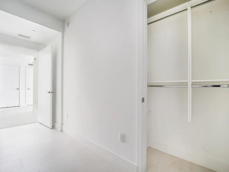 2900 NE 7th Ave #304 — Photo 10