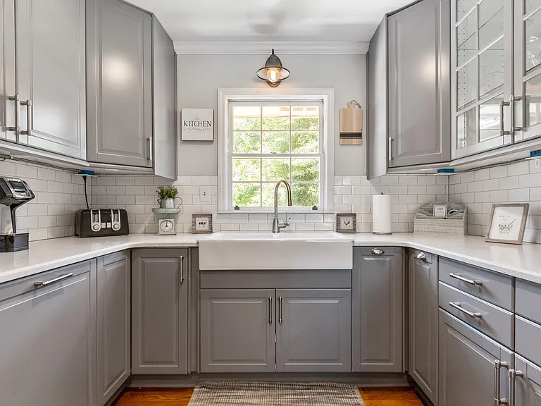 3926 Pineview Dr SE — Photo 12