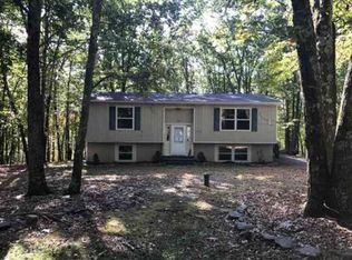 795 Clubhouse Dr, East Stroudsburg, PA 18302