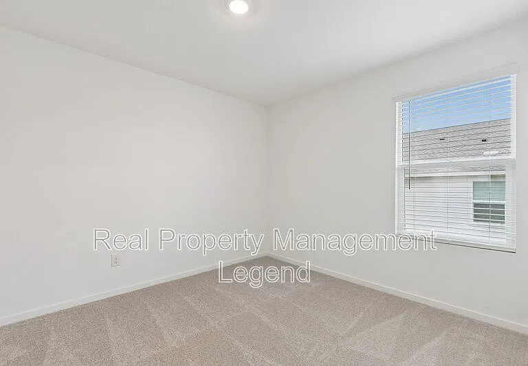 216 Asterwood Ln — Photo 8