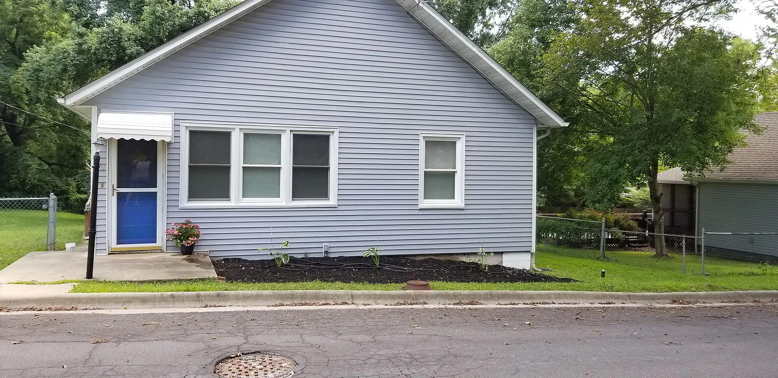 60 Austin Ave photo 1