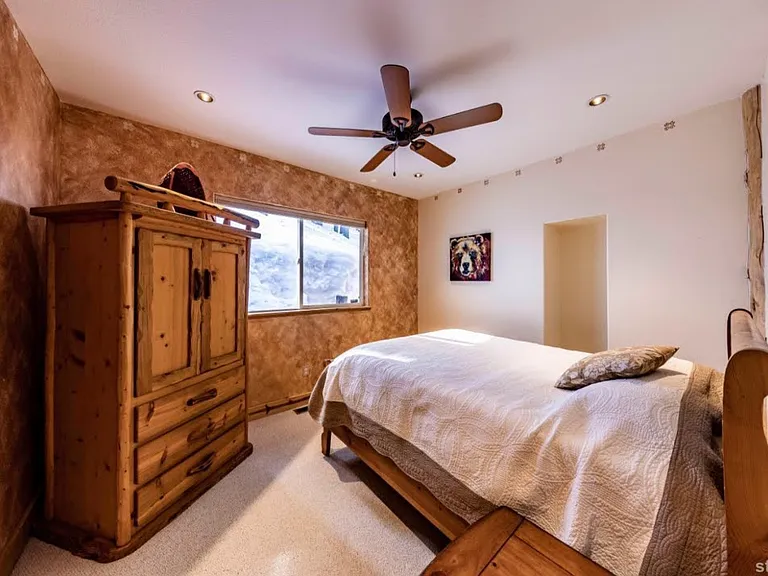 Bedroom #2 with Queen bed