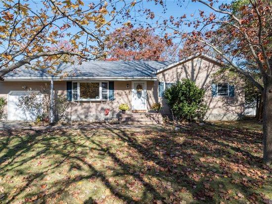 17 Danbury Ave Patchogue Ny 11772 Zillow