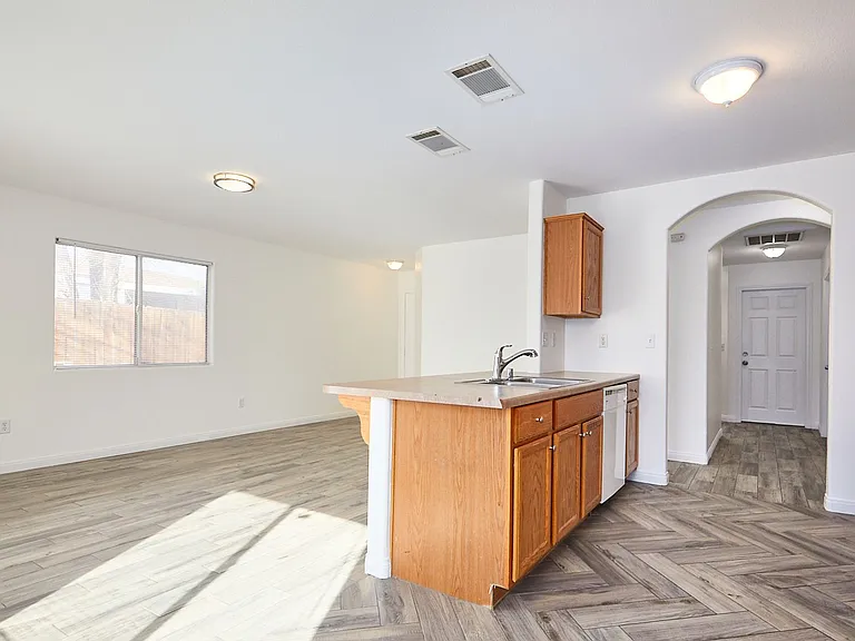 25029 Avenida Laredo — Photo 3