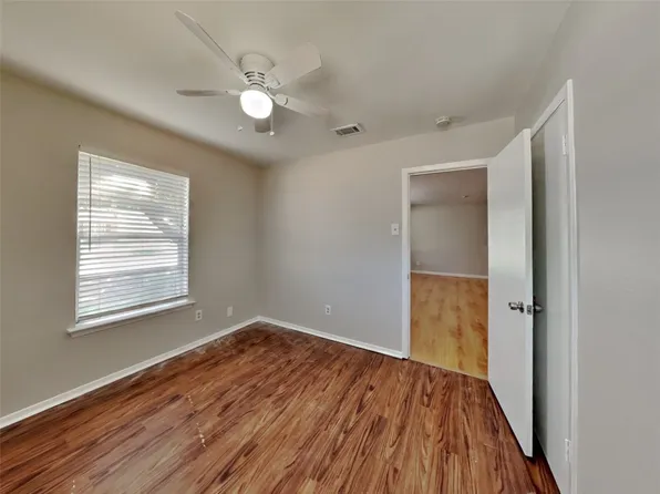 5701 Bonnie Wayne St, Haltom City, TX 76117