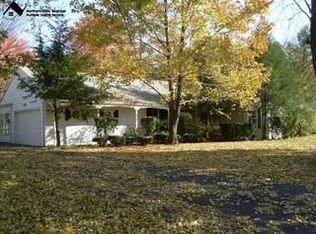 215 Harmon Rd, Aurora, OH 44202