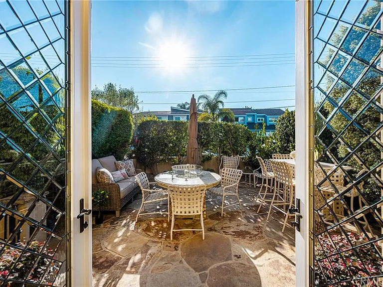 3222 Clay St — Photo 42