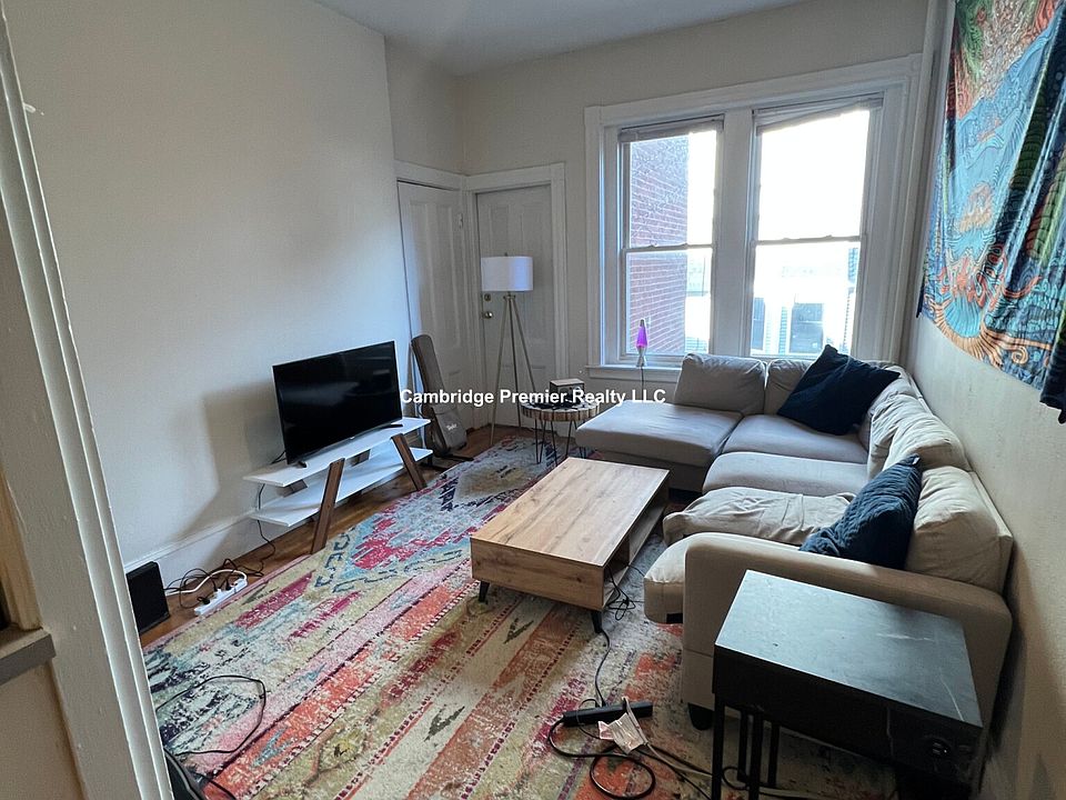 1st image of 891 Mass Ave #11