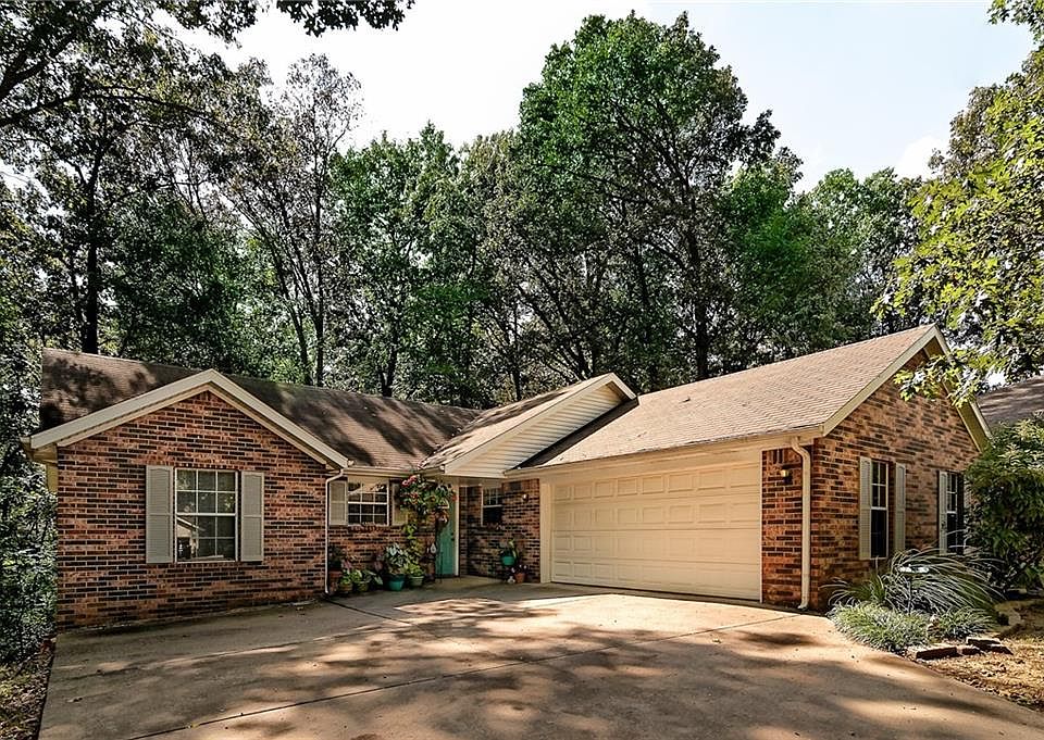1st image of 20 Greenridge Ln