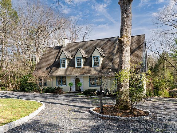 2nd image of 40 Forest Rd