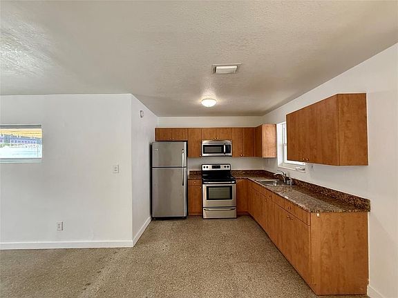 4th image of 1441 Miami Rd APT 1