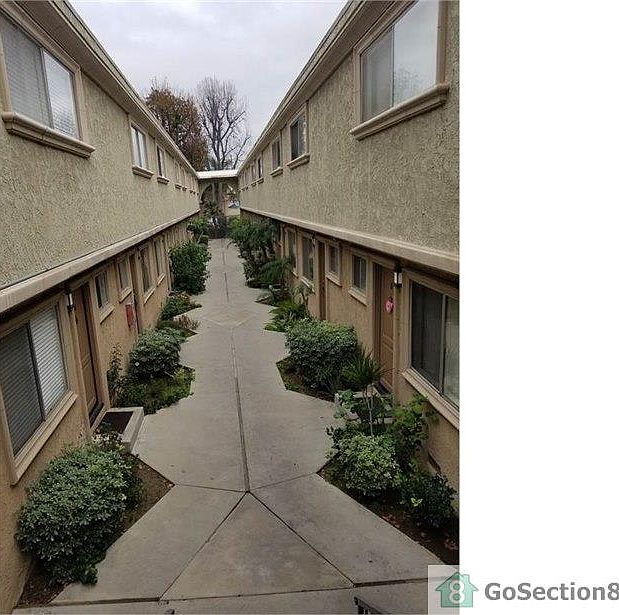 1st image of 20224 Cohasset St Unit 20