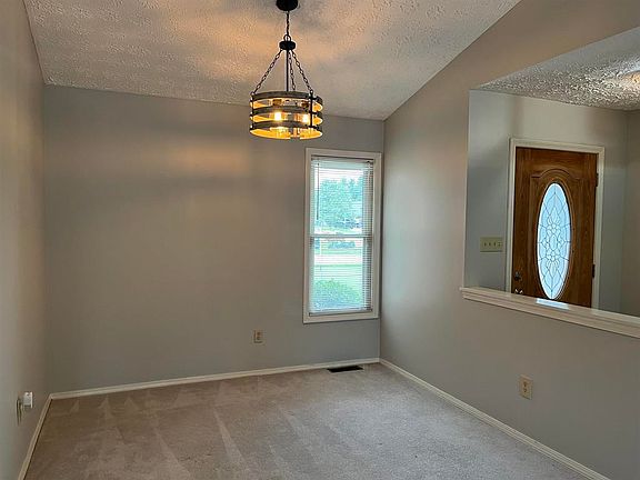 3rd image of 3601 War Admiral Dr
