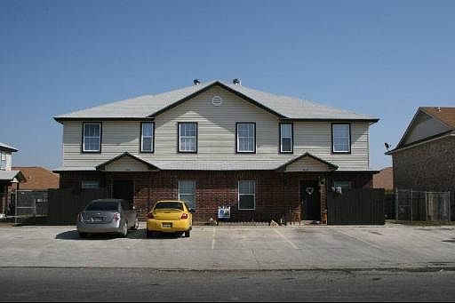 1st image of 7618-7624 WINDSOR OAKS
