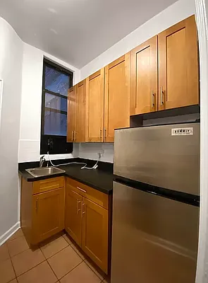 Rented by Waverly Realty Associates | media 10