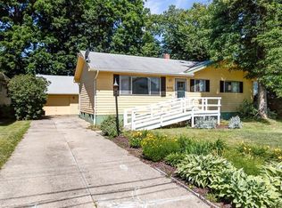 6098 Barbara Ln, Brookpark, OH 44142