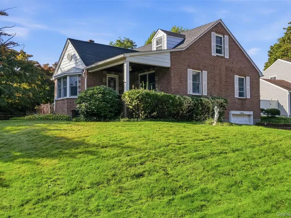5 Ivy Hill Court, Huntington, NY 11743