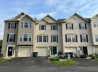 280 Country Ridge Dr, Red Lion, PA 17356