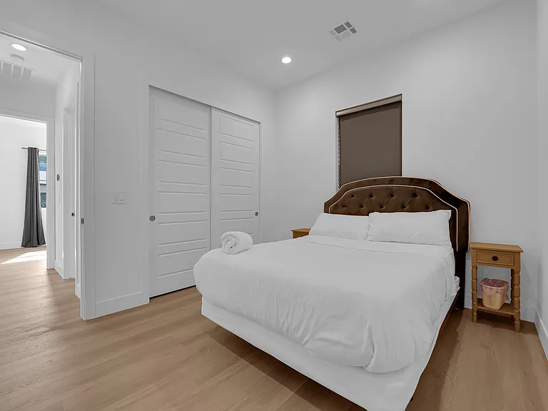 323 Robledo St — Photo 30