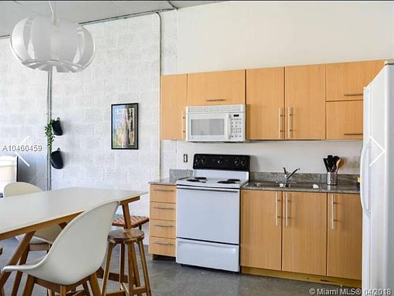 5th image of 444 NE 30th St Unit 501