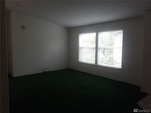 4th image of 1899 Grand Fir Dr