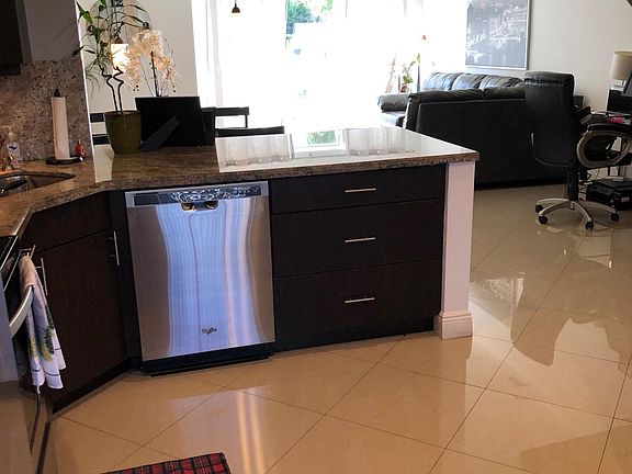 3rd image of 211 Foxtail Dr APT E
