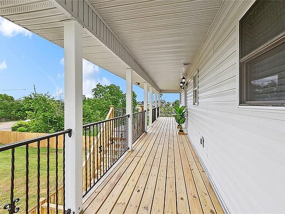 2nd image of 104 Carr Dr