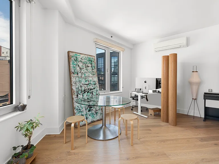 1050 Jackson Ave #7A — Photo 3