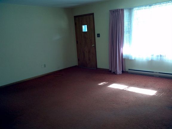 2nd image of 3204 Kennedy Ln