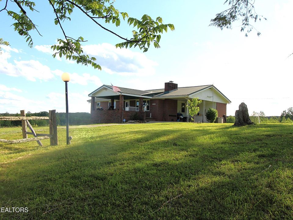 25th image of 1038 Newton Ln