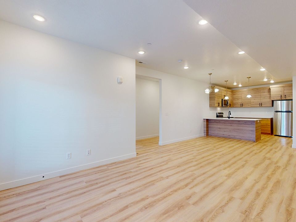 1st image of 1137 S 250 W Unit 306