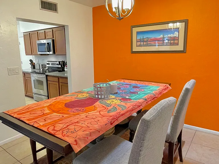 2030 S Pleasant Valley Dr — Photo 9