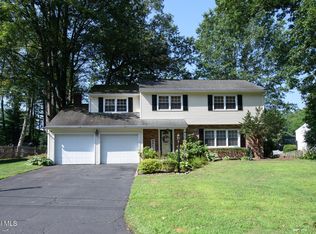 37 Salem Rd, Delmar, NY 12054