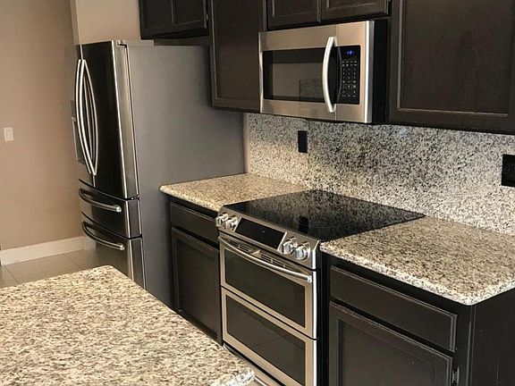 5th image of 2510 Lincoln Blvd