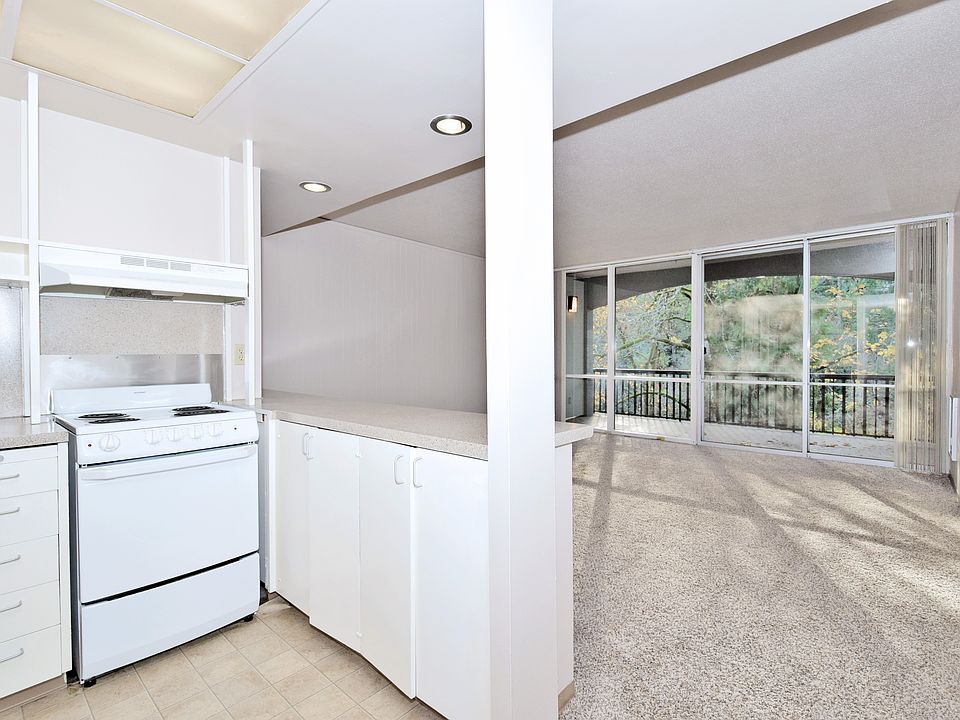 1st image of 667 McVey Ave APT 406