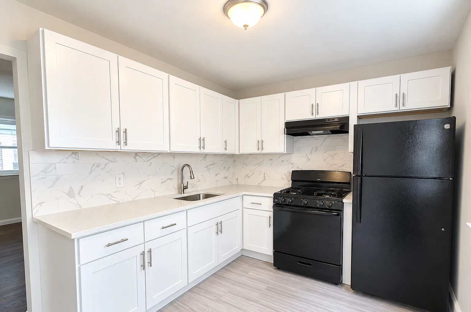 3 bed, $2,300 — Photo 2
