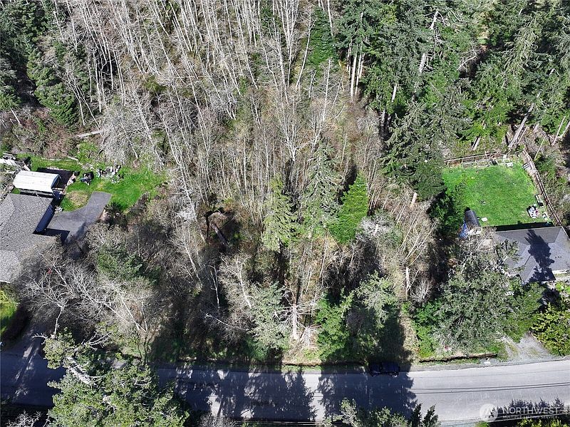 2nd image of 401 Gramayre Road