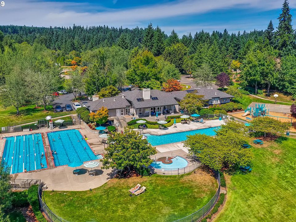 2nd image of 16220 SW Night Hawk Dr