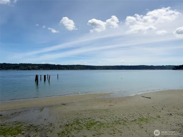 1227 Maplewood Beach Drive NW, Gig Harbor, WA 98332