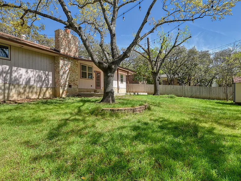 3322 Castledale Dr — Photo 15