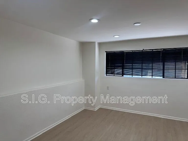 2951 Honolulu Ave #A — Photo 5