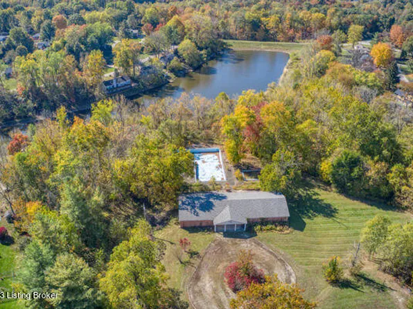 1222 Cliffwood Dr, Goshen, KY 40026