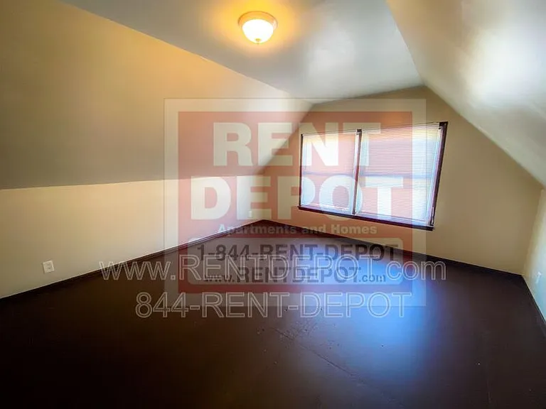 519 E Michigan St — Photo 41