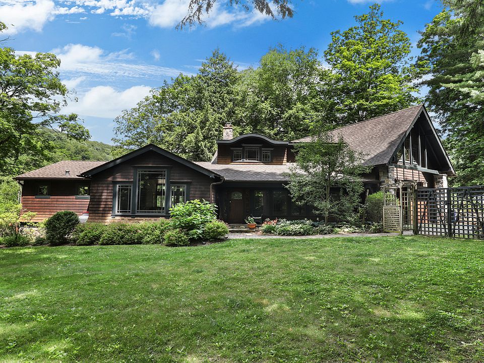 1st image of 15 N Lake Cir