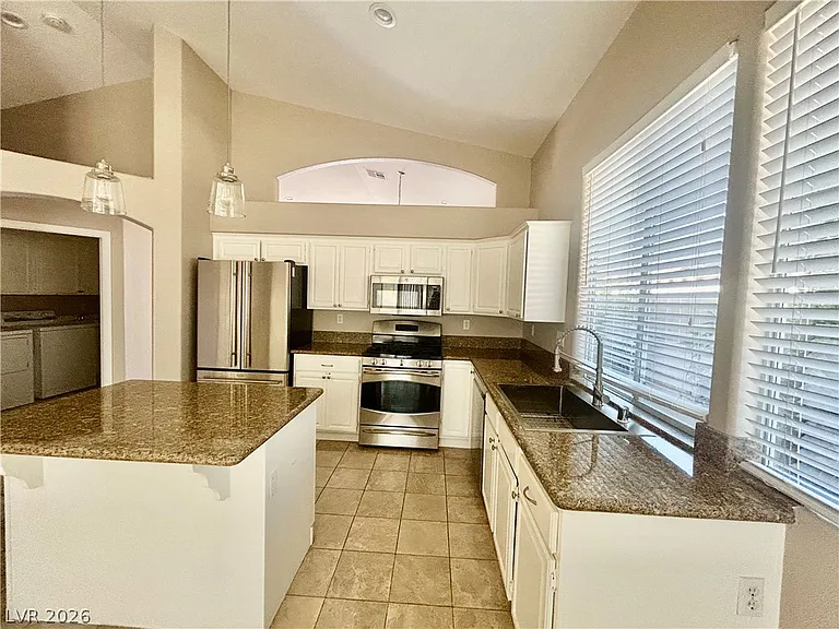 9737 Derbyhill Cir — Photo 8