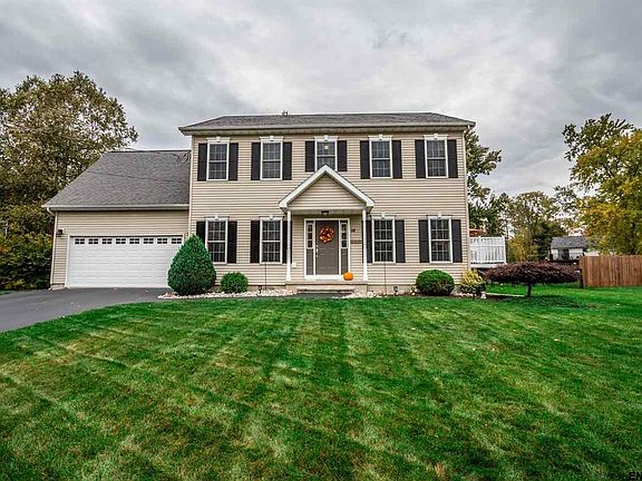 2nd image of 14 Havenbrook Dr